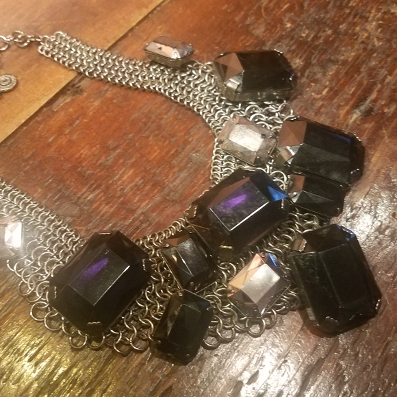 R.J.Graziano Mesh Bib Statement Necklace - Picture 6 of 7